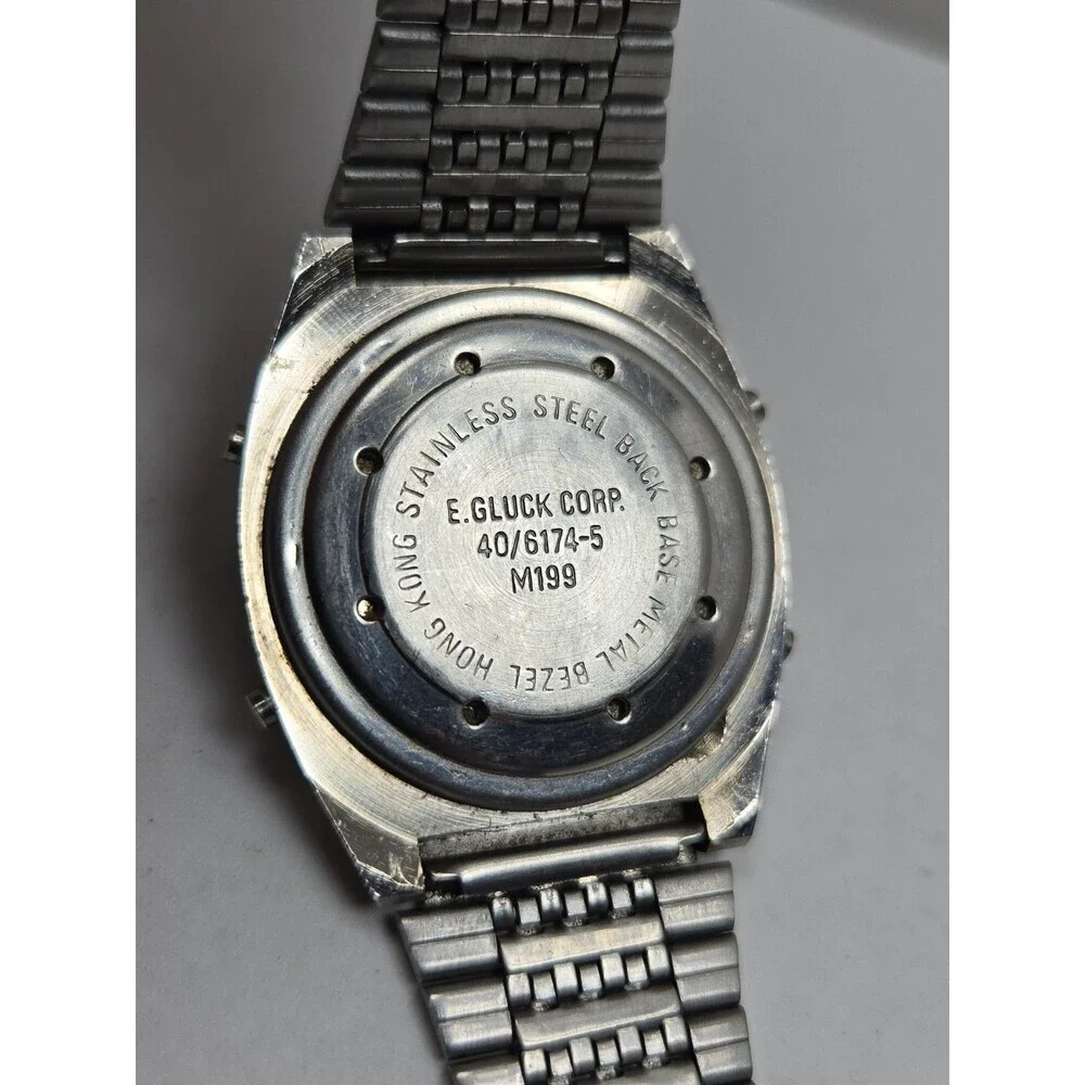 Vintage Armitron M199 40/6174-5 Alarm Chrono Digital LCD Mens Watch New Battery